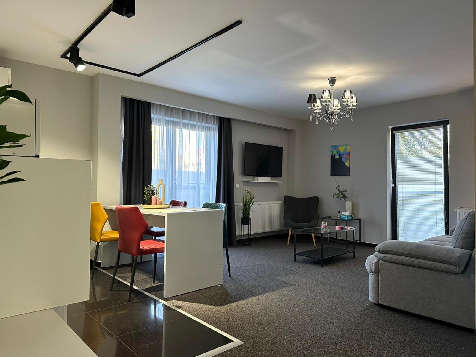 Luxury Glam Apartments & Studios Near Coresi Mall Braşov Eksteriør bilde