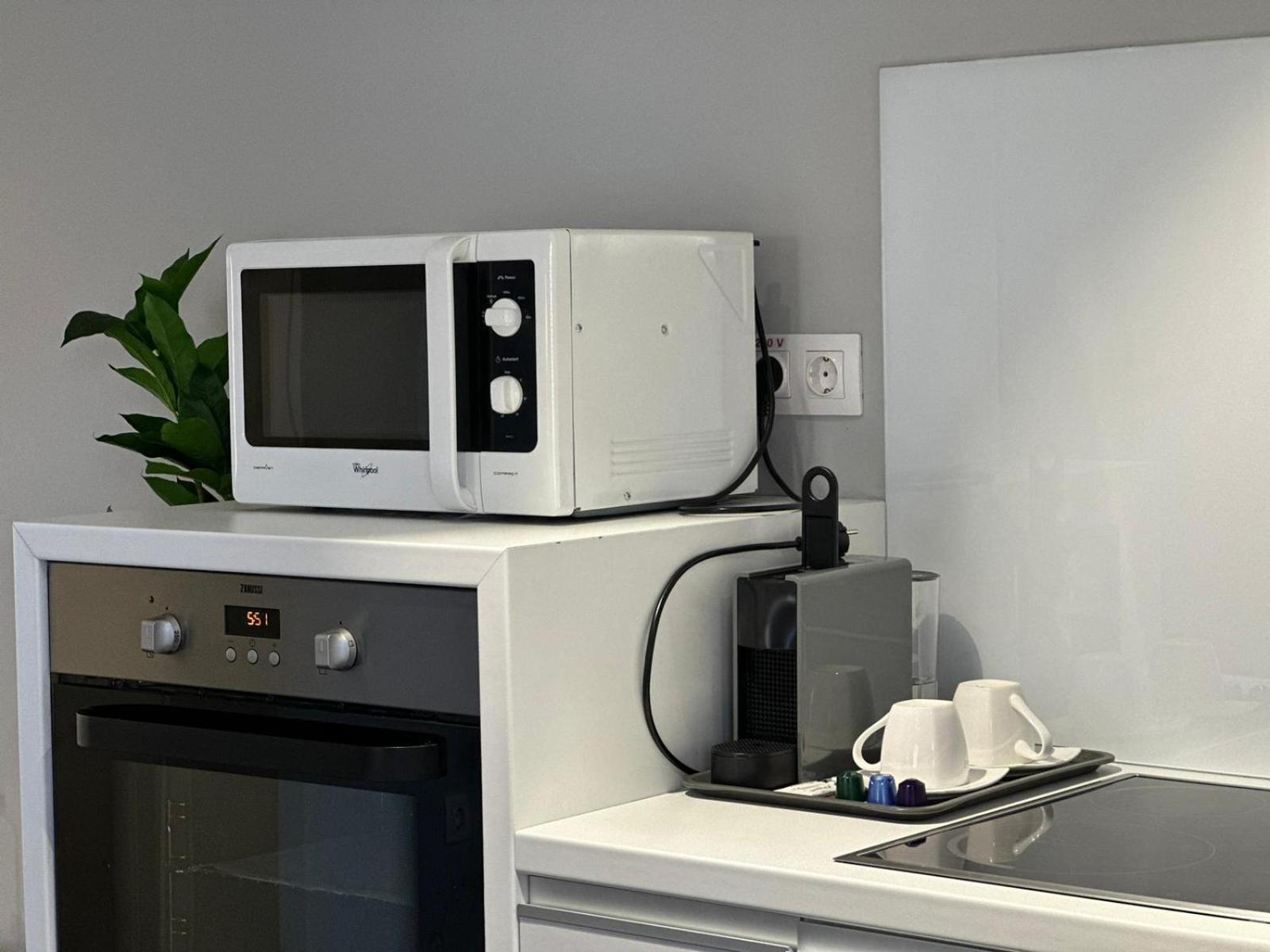 Luxury Glam Apartments & Studios Near Coresi Mall Braşov Eksteriør bilde
