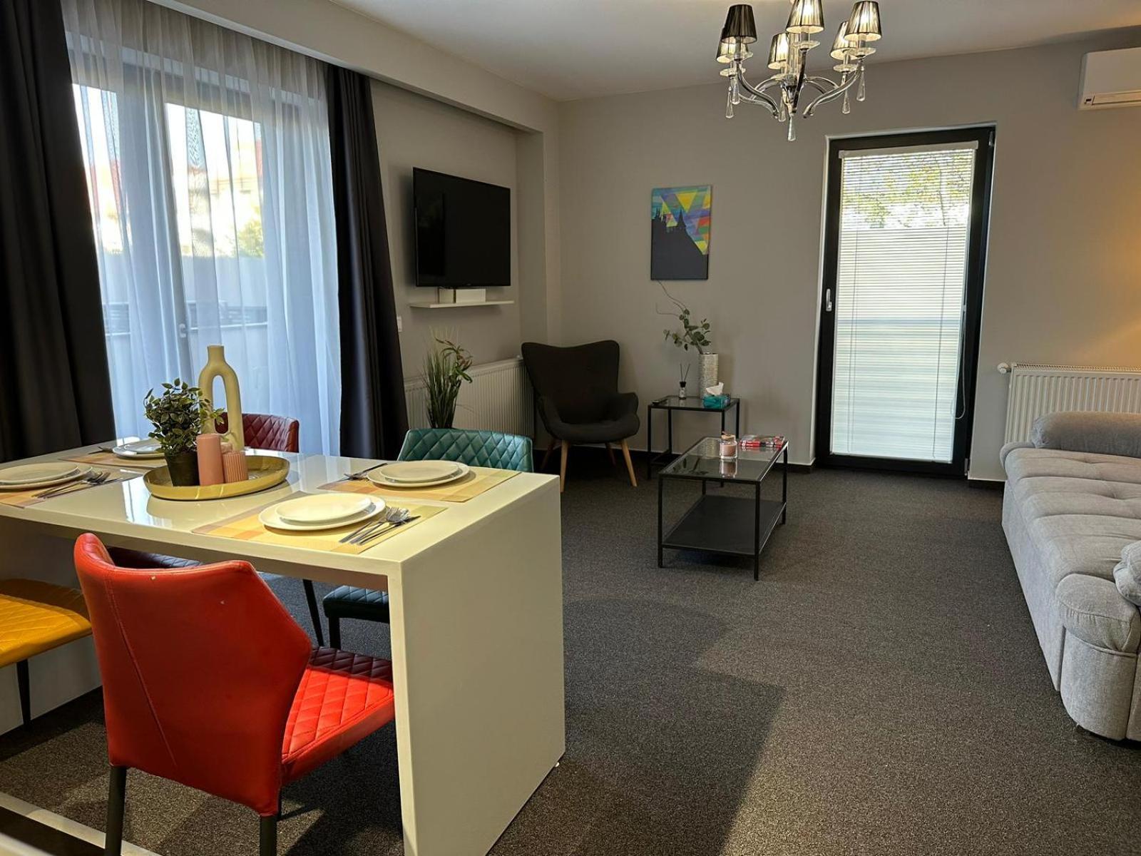 Luxury Glam Apartments & Studios Near Coresi Mall Braşov Eksteriør bilde