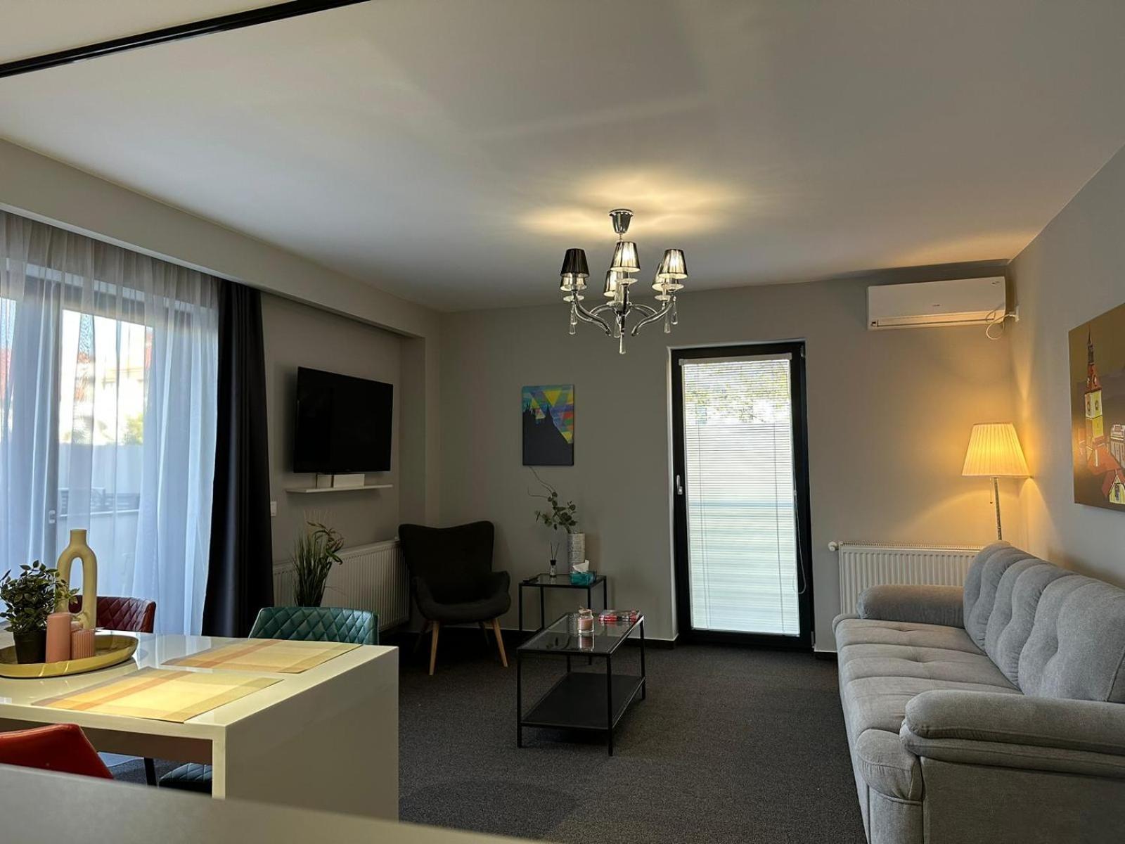 Luxury Glam Apartments & Studios Near Coresi Mall Braşov Eksteriør bilde