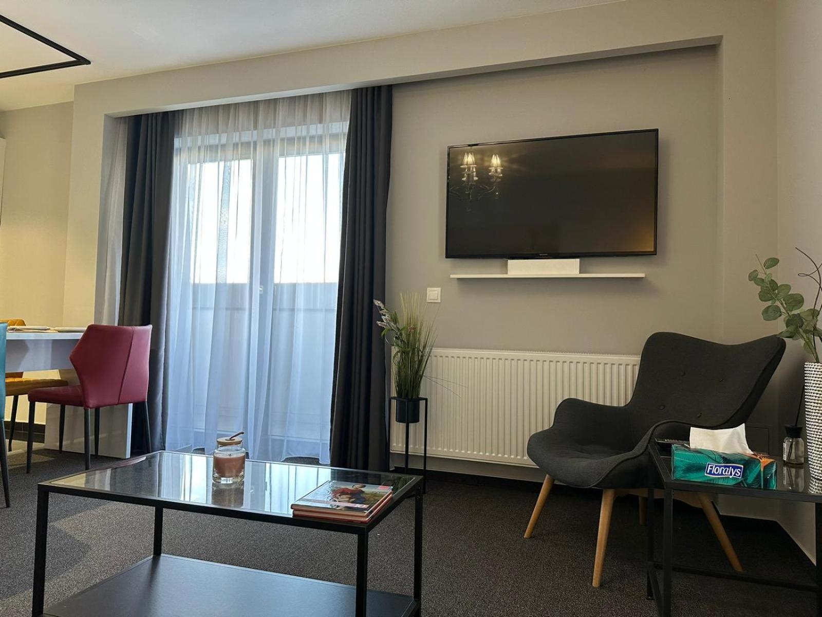 Luxury Glam Apartments & Studios Near Coresi Mall Braşov Eksteriør bilde