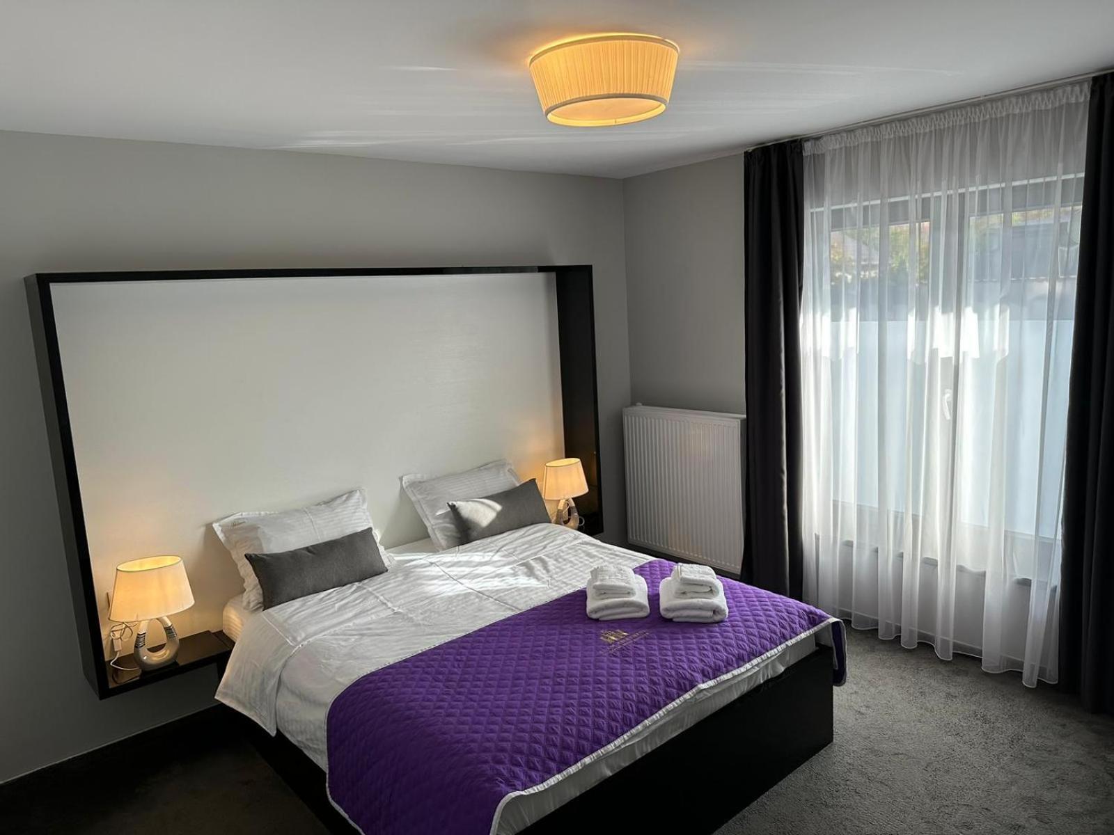 Luxury Glam Apartments & Studios Near Coresi Mall Braşov Eksteriør bilde