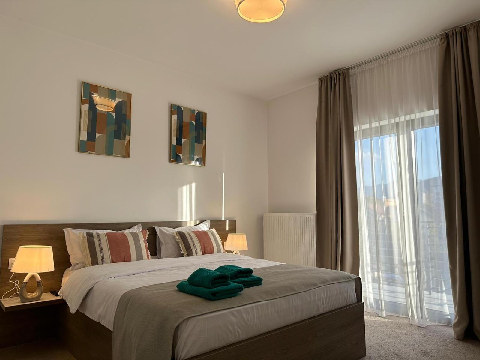 Luxury Glam Apartments & Studios Near Coresi Mall Braşov Eksteriør bilde
