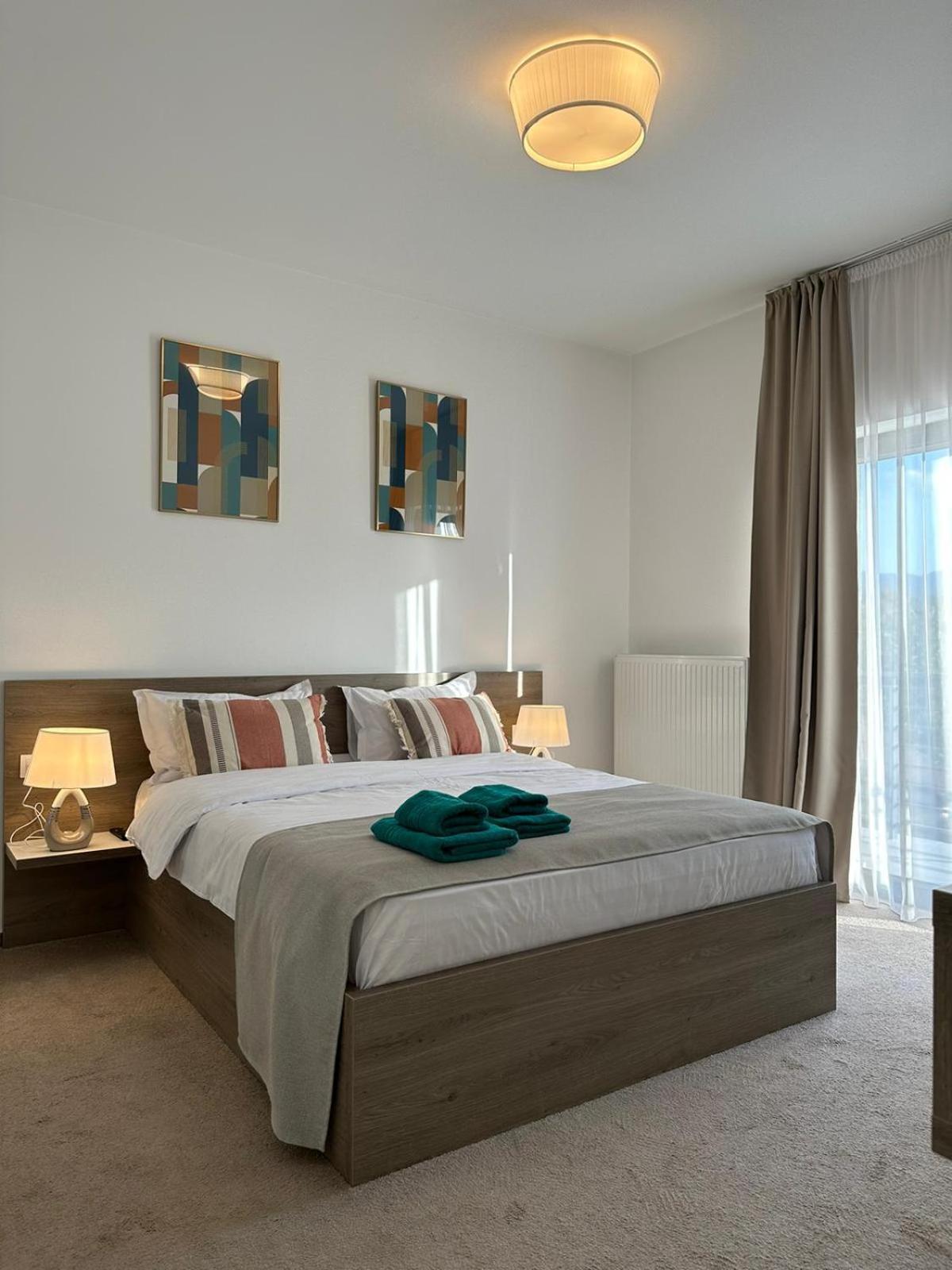 Luxury Glam Apartments & Studios Near Coresi Mall Braşov Eksteriør bilde