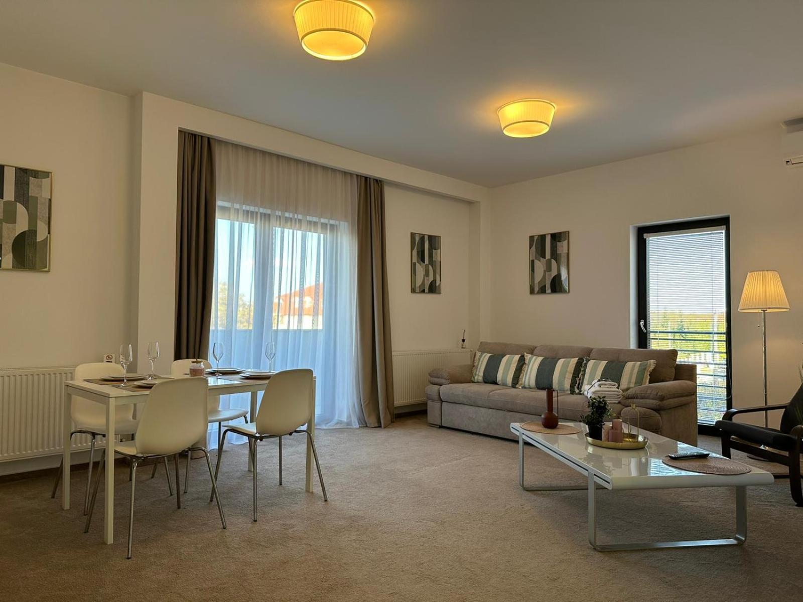 Luxury Glam Apartments & Studios Near Coresi Mall Braşov Eksteriør bilde