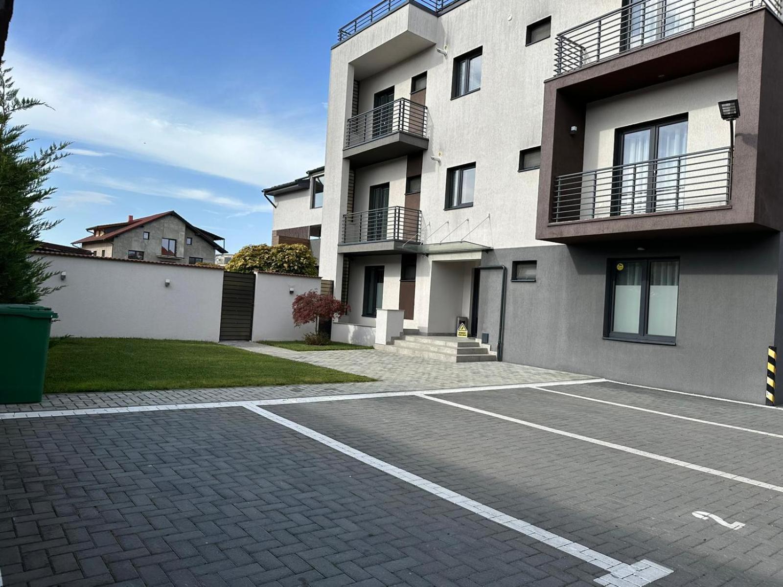 Luxury Glam Apartments & Studios Near Coresi Mall Braşov Eksteriør bilde