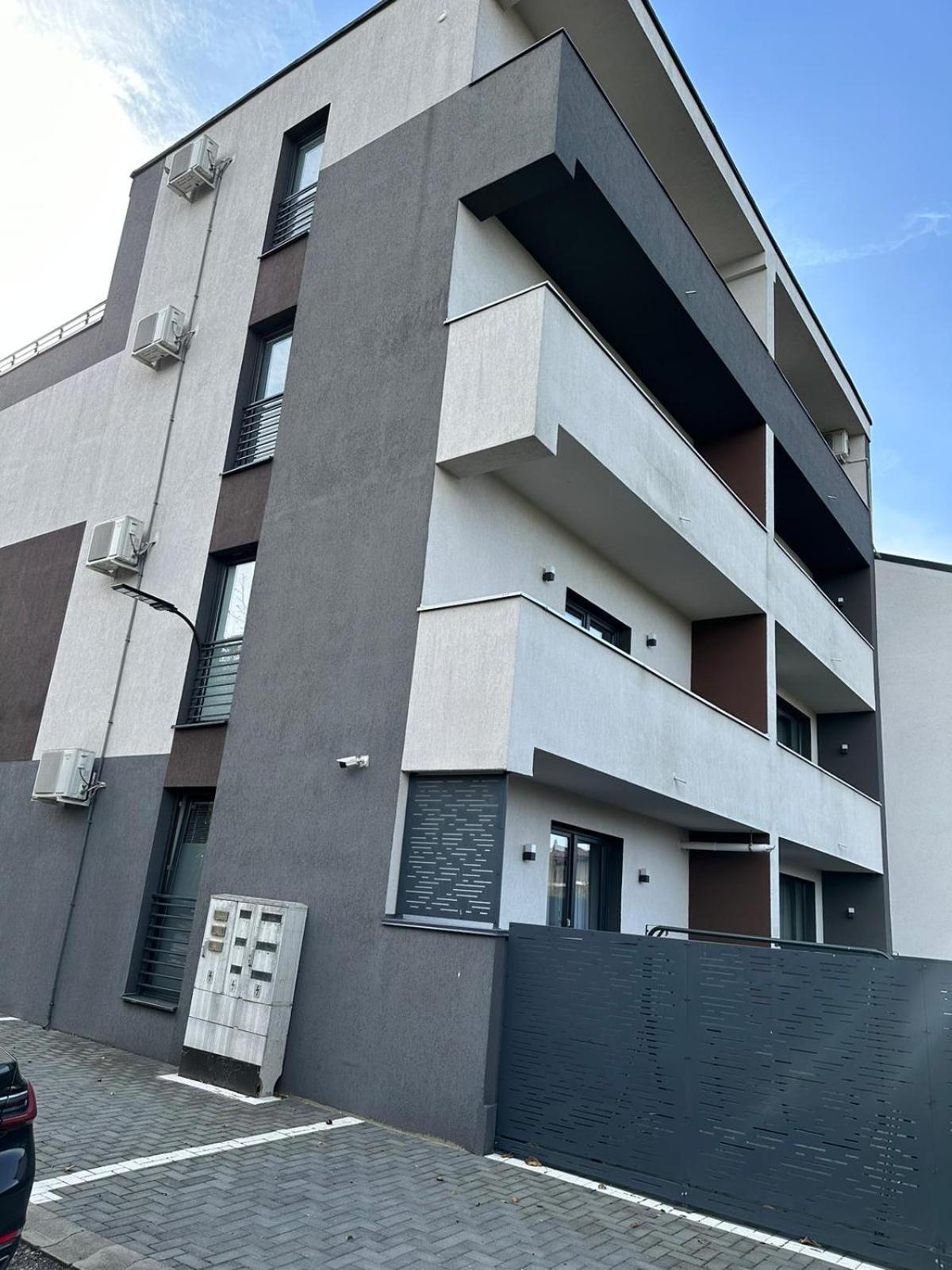 Luxury Glam Apartments & Studios Near Coresi Mall Braşov Eksteriør bilde