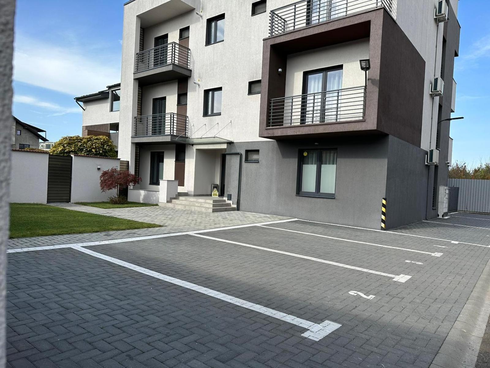 Luxury Glam Apartments & Studios Near Coresi Mall Braşov Eksteriør bilde