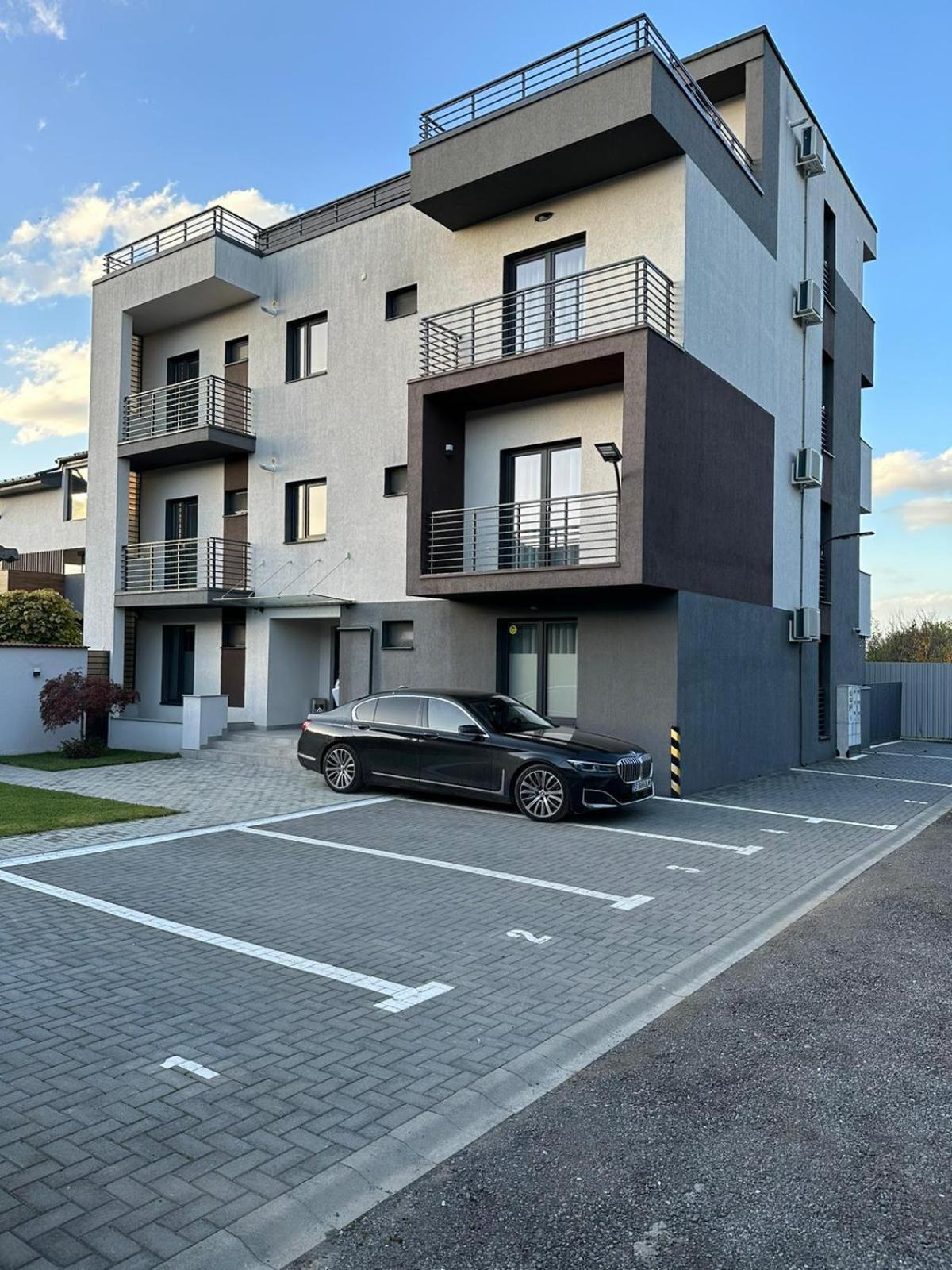 Luxury Glam Apartments & Studios Near Coresi Mall Braşov Eksteriør bilde