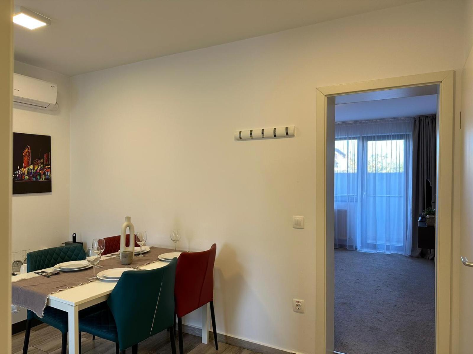 Luxury Glam Apartments & Studios Near Coresi Mall Braşov Eksteriør bilde